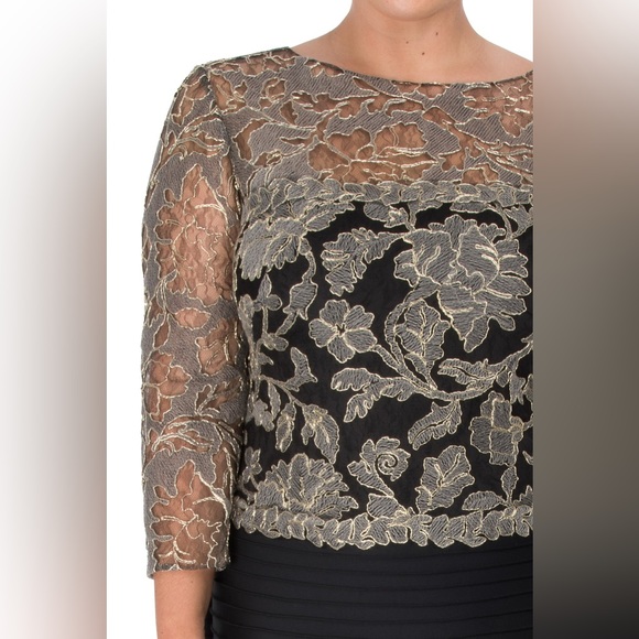 MIKA DRESS - PLUS SIZE - Picture 2 of 5